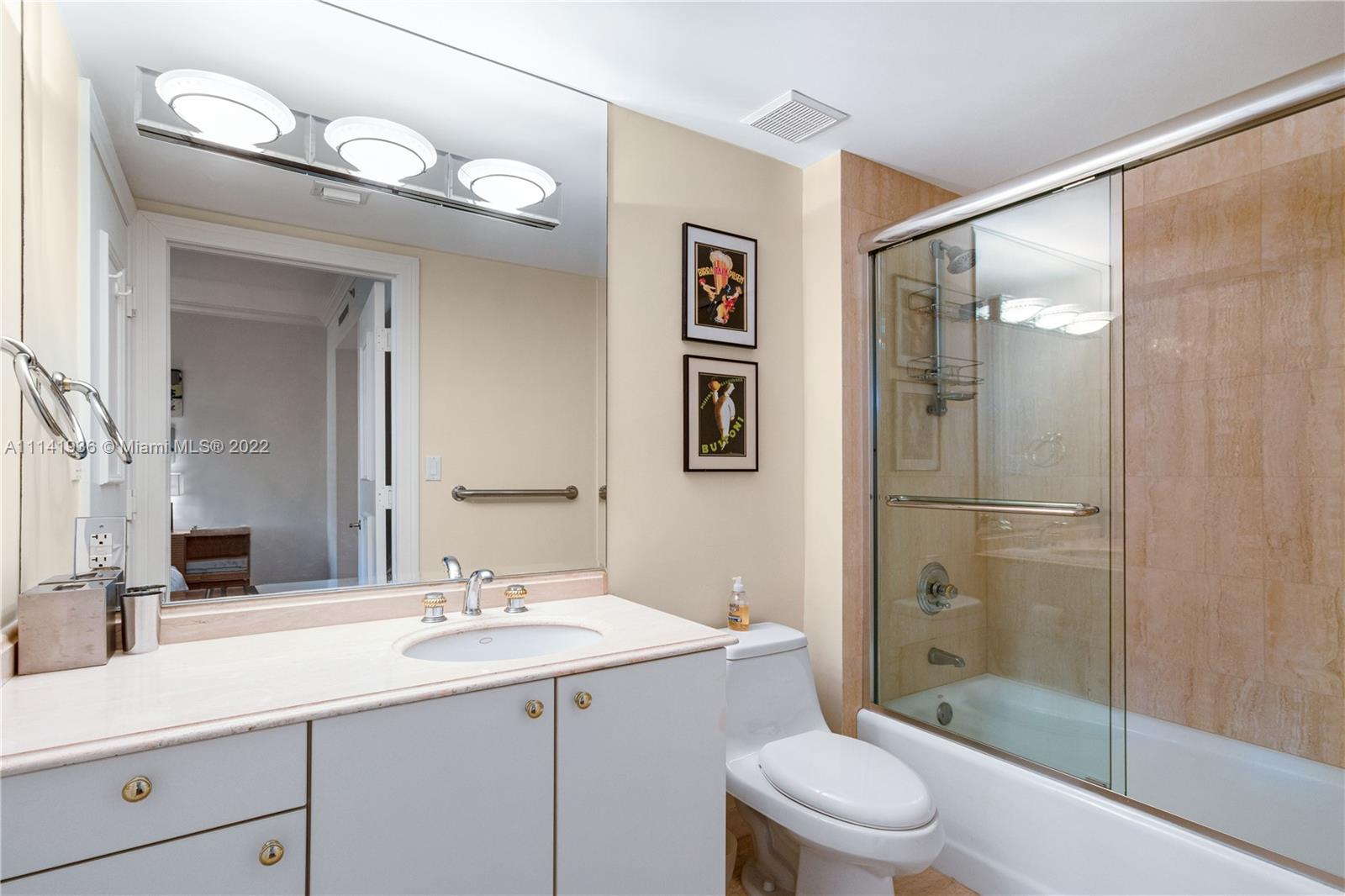 GRAND BAY TOWER CONDO - Residential