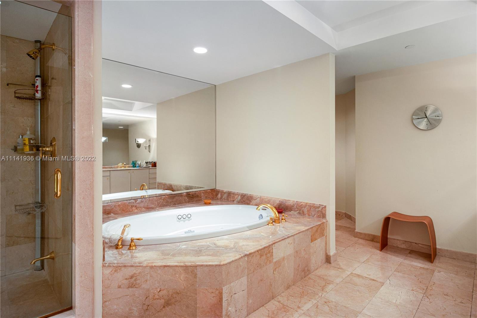 GRAND BAY TOWER CONDO - Residential