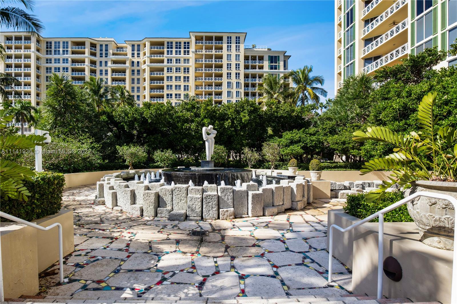 GRAND BAY TOWER CONDO - Residential