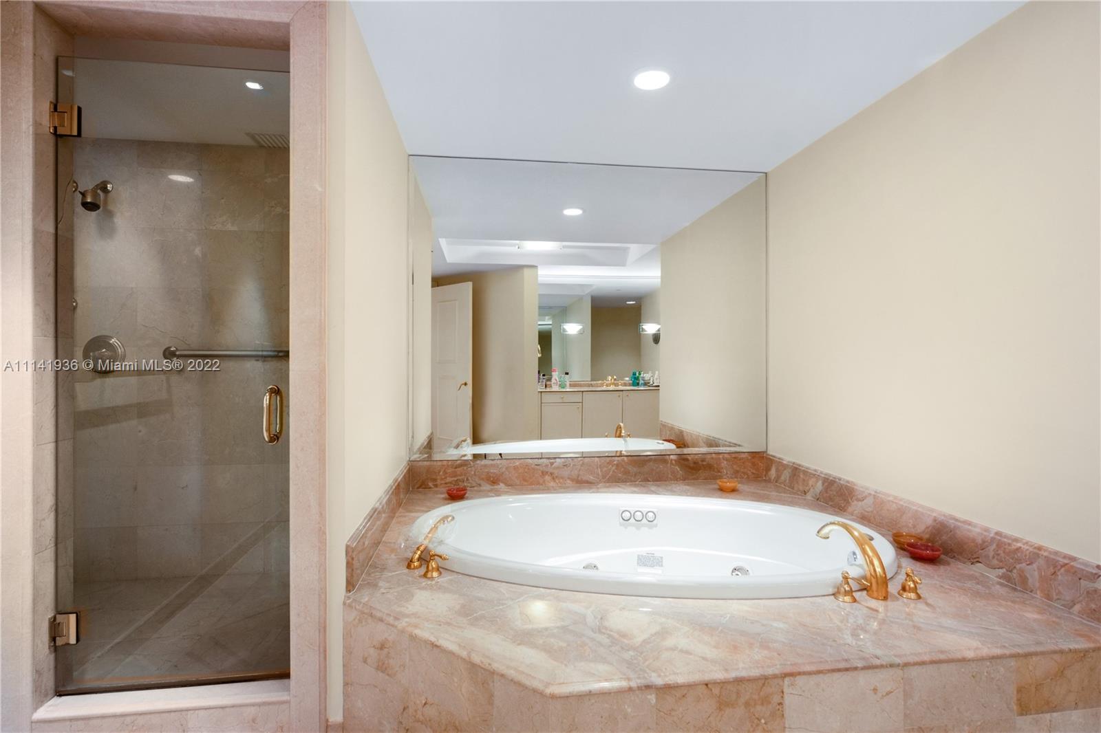 GRAND BAY TOWER CONDO - Residential