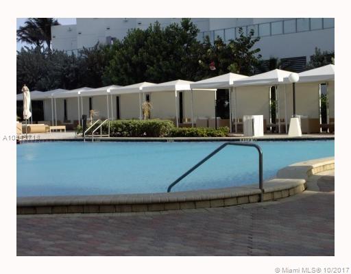 RESIDENCES ON HOLLYWOOD B - Residential Lease