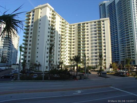 RESIDENCES ON HOLLYWOOD B - Residential Lease
