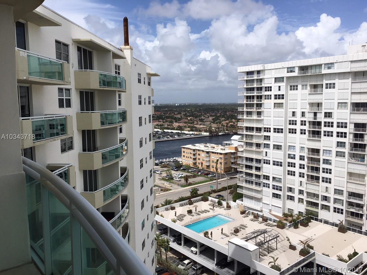 RESIDENCES ON HOLLYWOOD B - Residential Lease