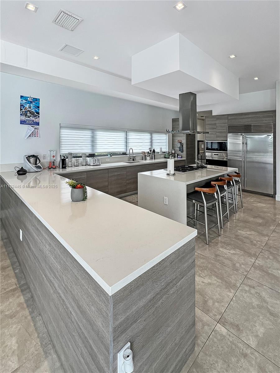 WESTON ESTATES - Residential