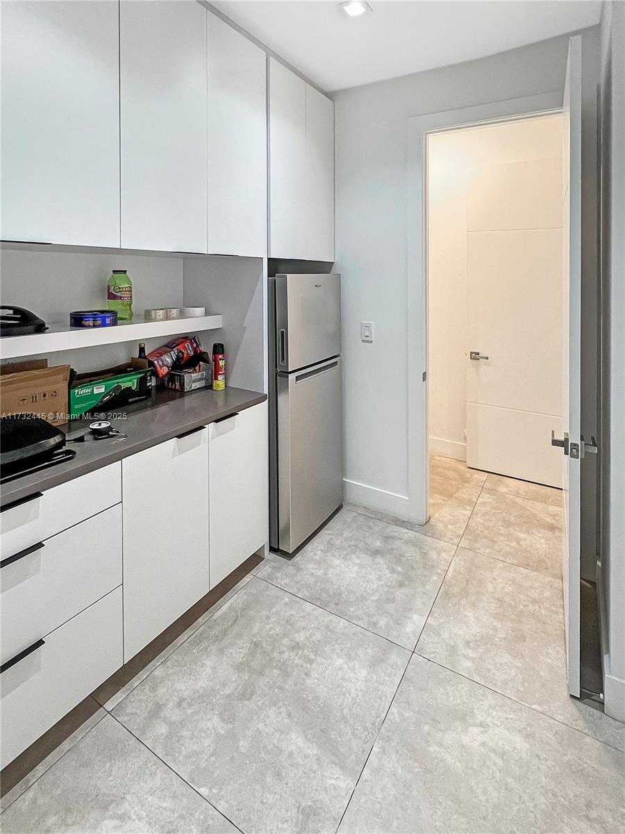 WESTON ESTATES - Residential