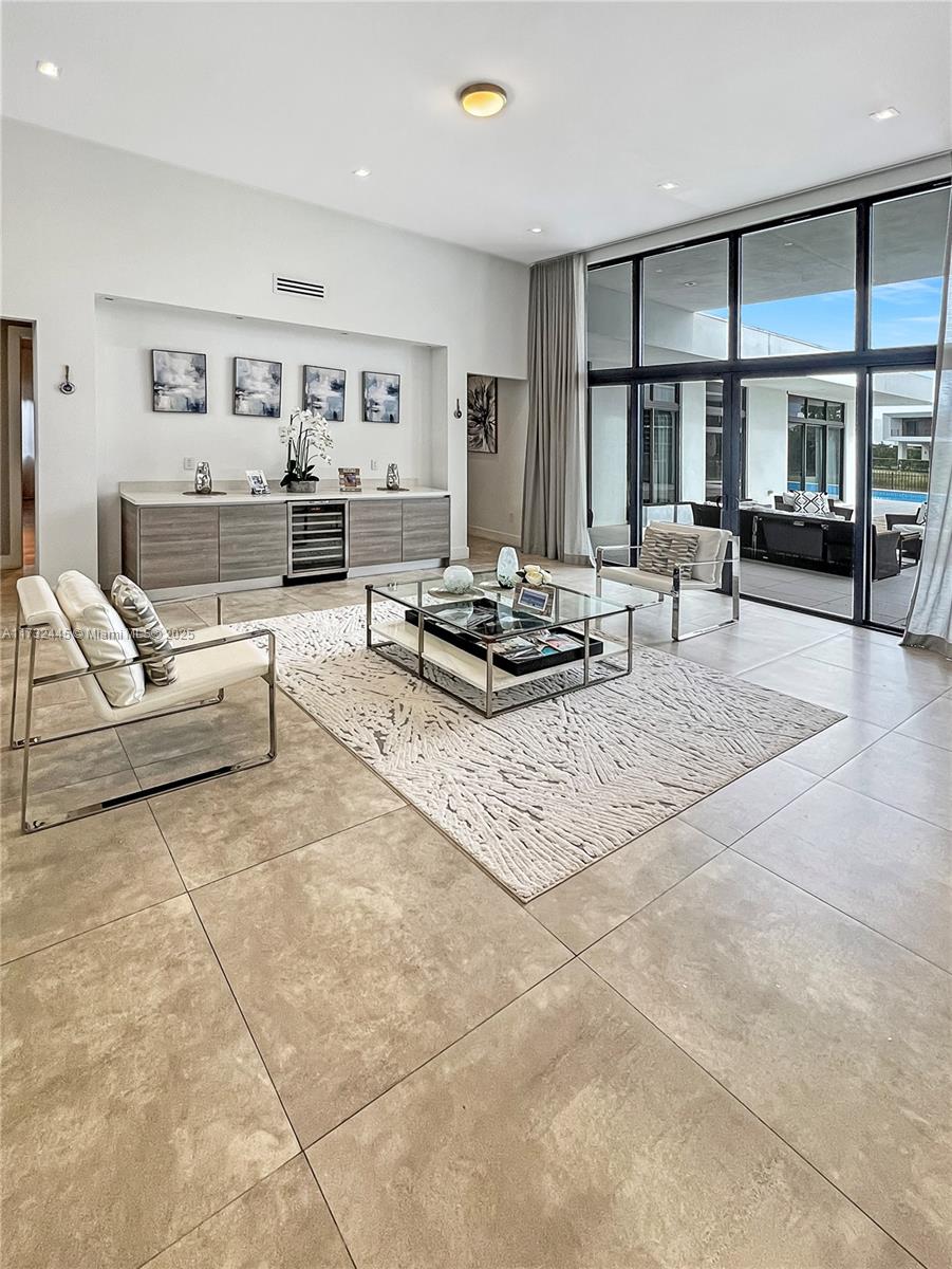 WESTON ESTATES - Residential