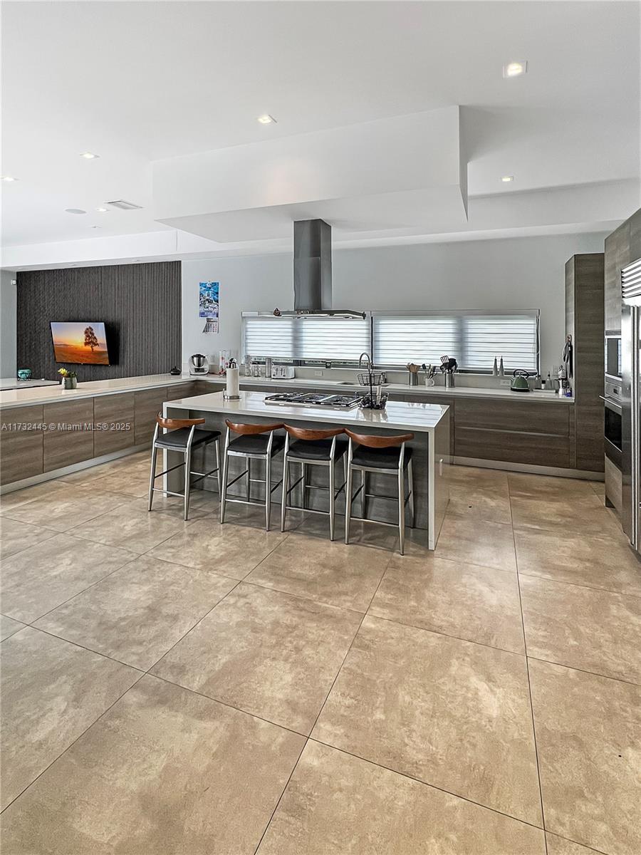 WESTON ESTATES - Residential