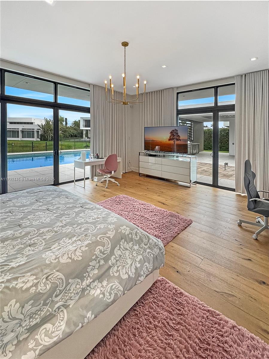 WESTON ESTATES - Residential