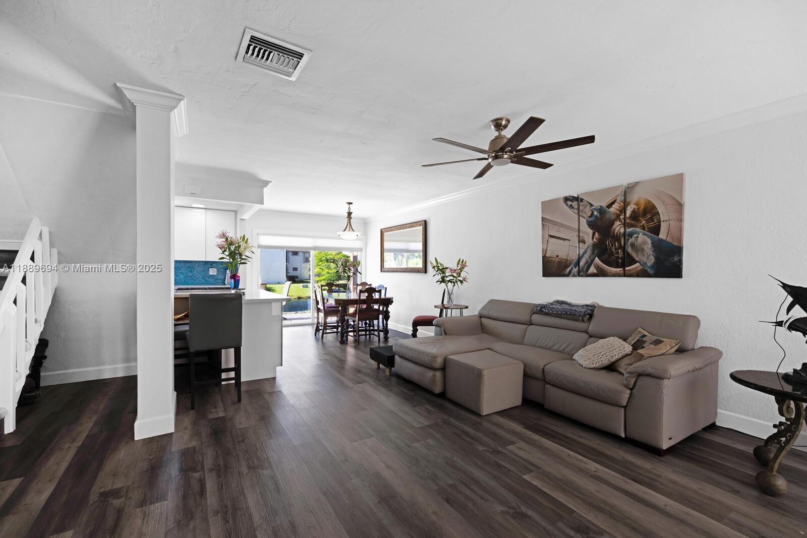 SUNSET PARK TOWN HOUSES - Residential