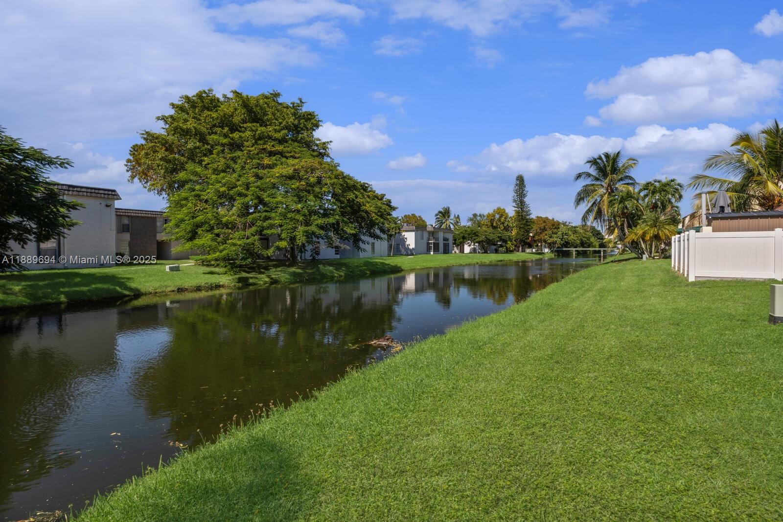 SUNSET PARK TOWN HOUSES - Residential