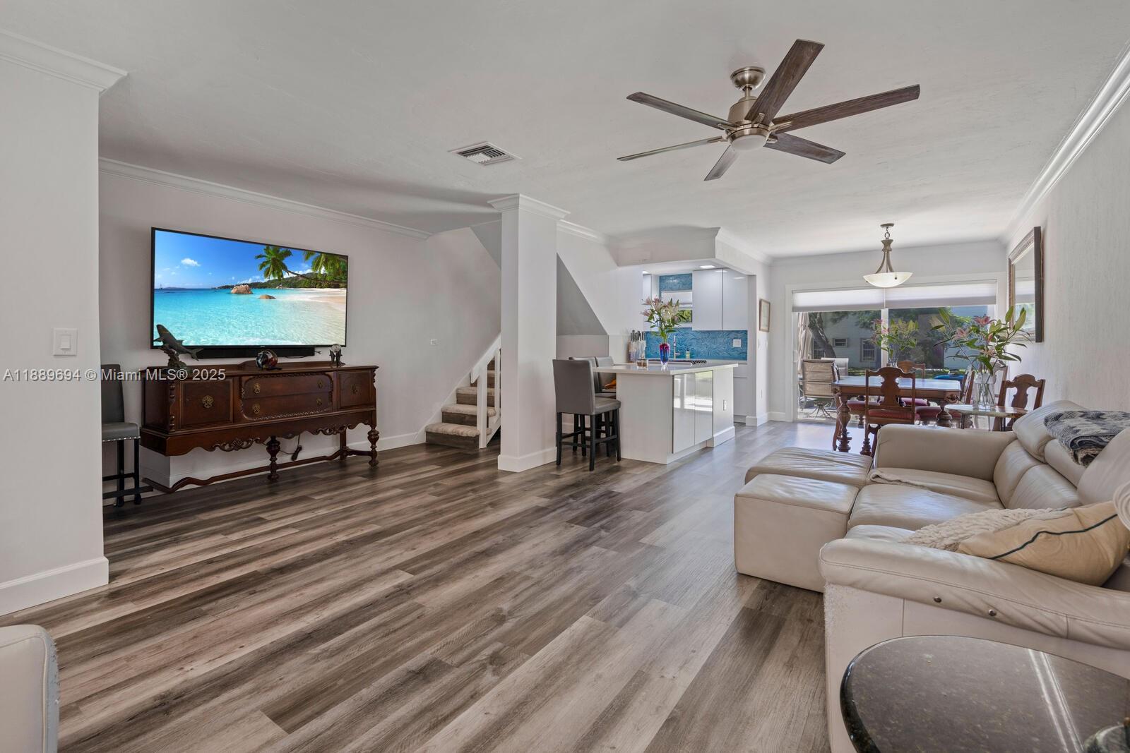 SUNSET PARK TOWN HOUSES - Residential