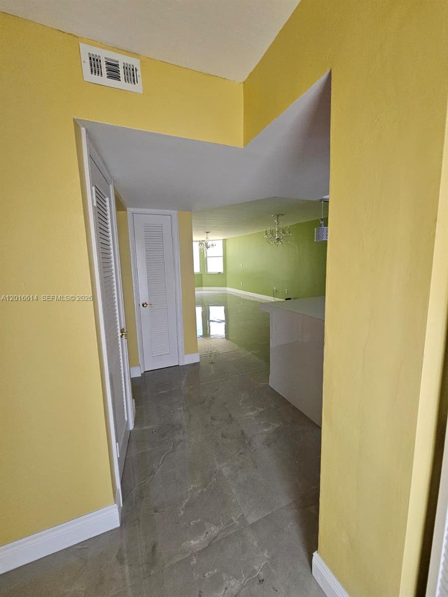 ROLLING GREEN CONDO F - Residential