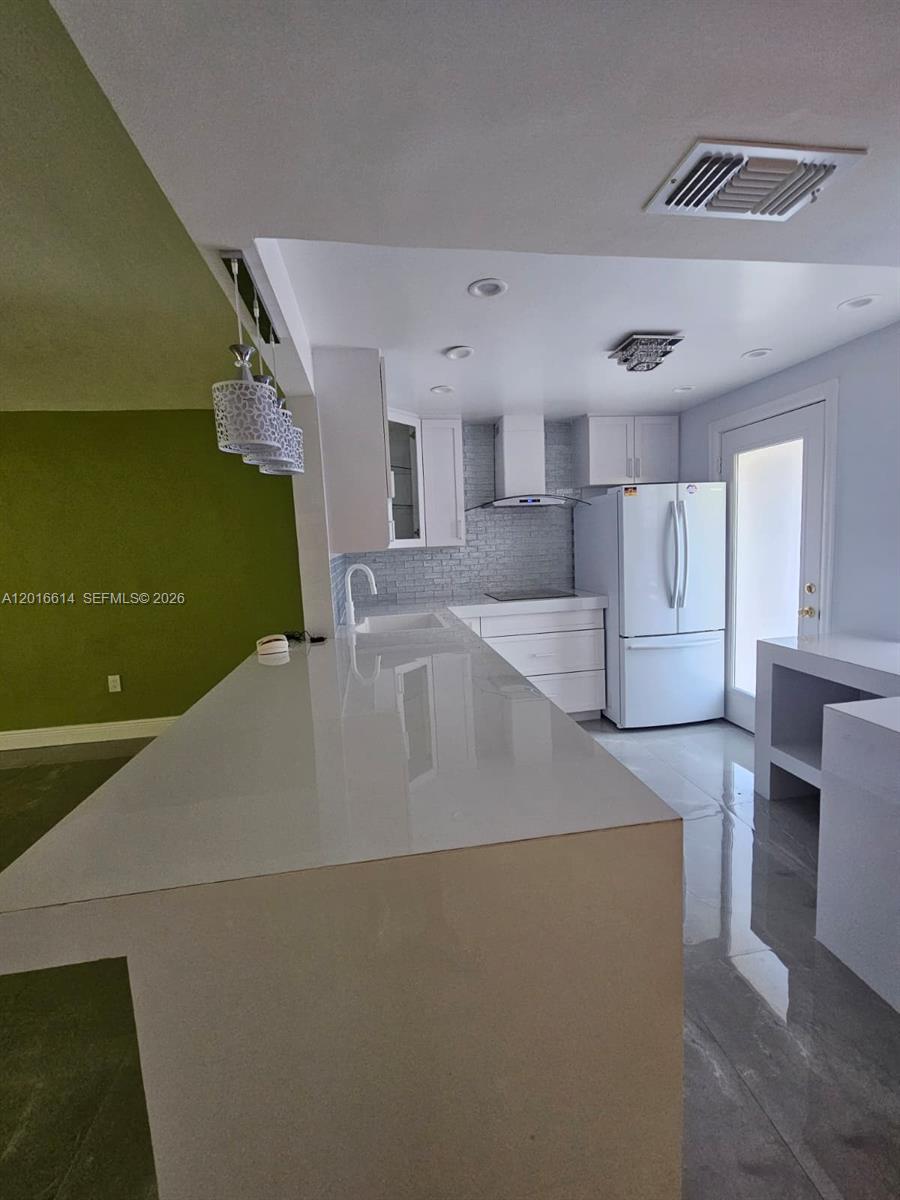 ROLLING GREEN CONDO F - Residential