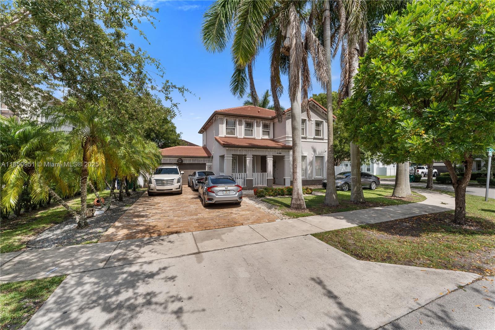 Beautiful 2-story pool home located in an excellent neighborhood. This spacious property offers 4 bedrooms, 2.5 bathrooms, a large kitchen, private pool, and relaxing jacuzzi. Situated on a desirable corner lot with room to park a boat. No association approval required. Pool and lawn maintenance are included!