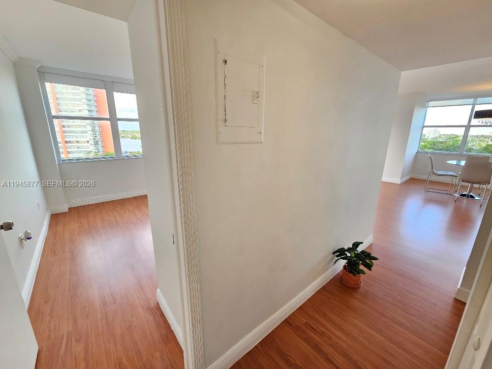 WILSHIRE CONDO - Residential