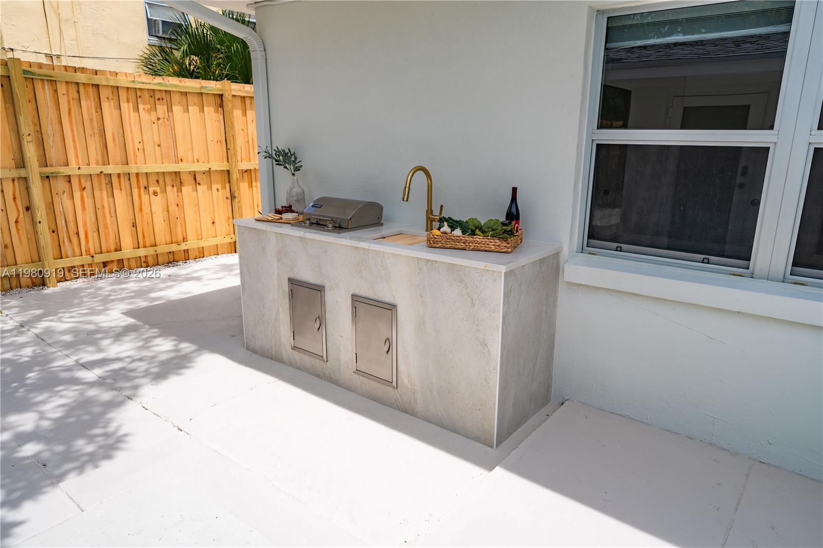 LAKE WORTH TOWN OF - Residential Income