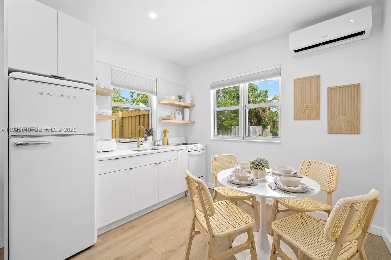 LAKE WORTH TOWN OF - Residential Income