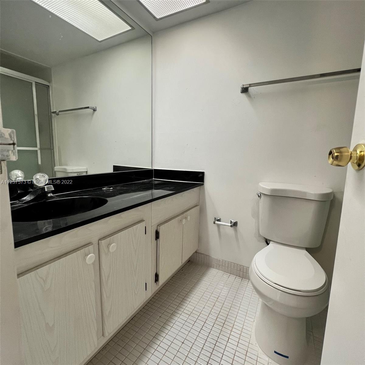 WINSTON TOWERS 400 CONDO - Residential