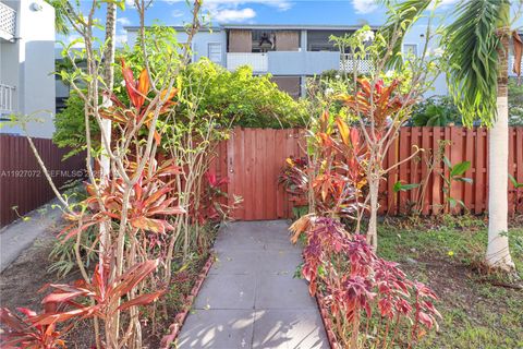 Condos 6195 W 18th Ave G101 Hialeah FL 33012