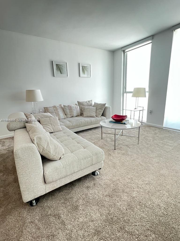 VIZCAYNE SOUTH CONDO - Residential