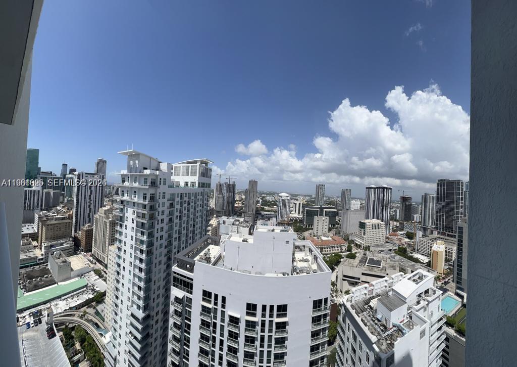 VIZCAYNE SOUTH CONDO - Residential