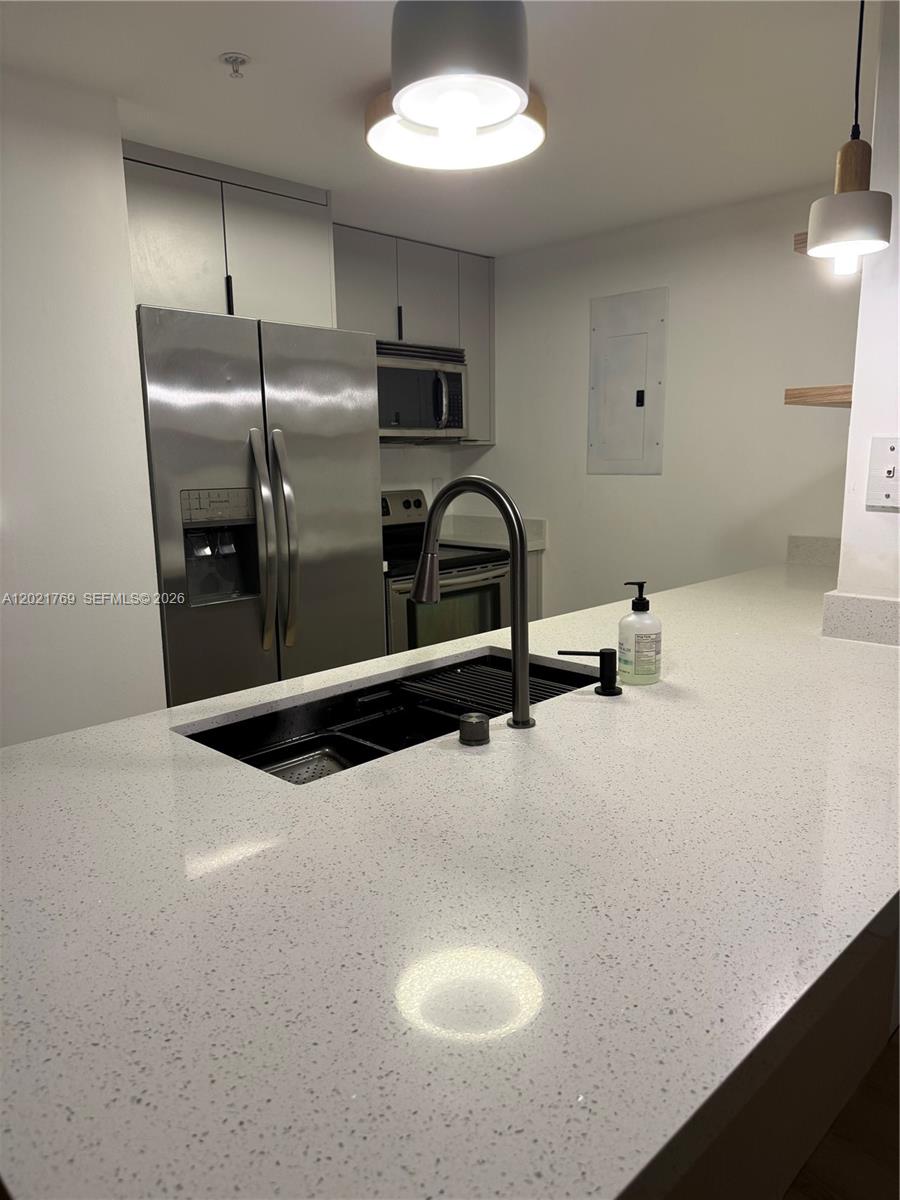 1800 BISCAYNE PLAZA CONDO - Residential
