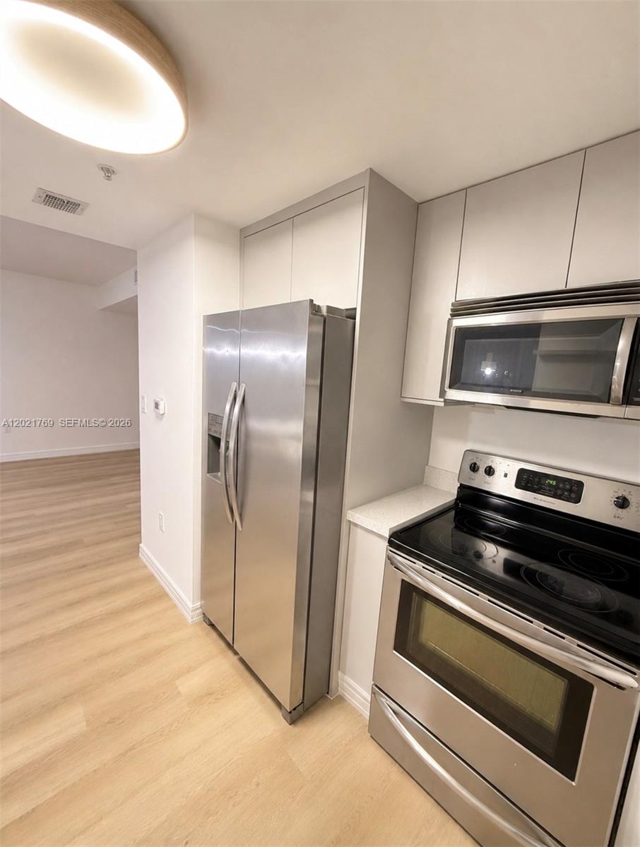1800 BISCAYNE PLAZA CONDO - Residential