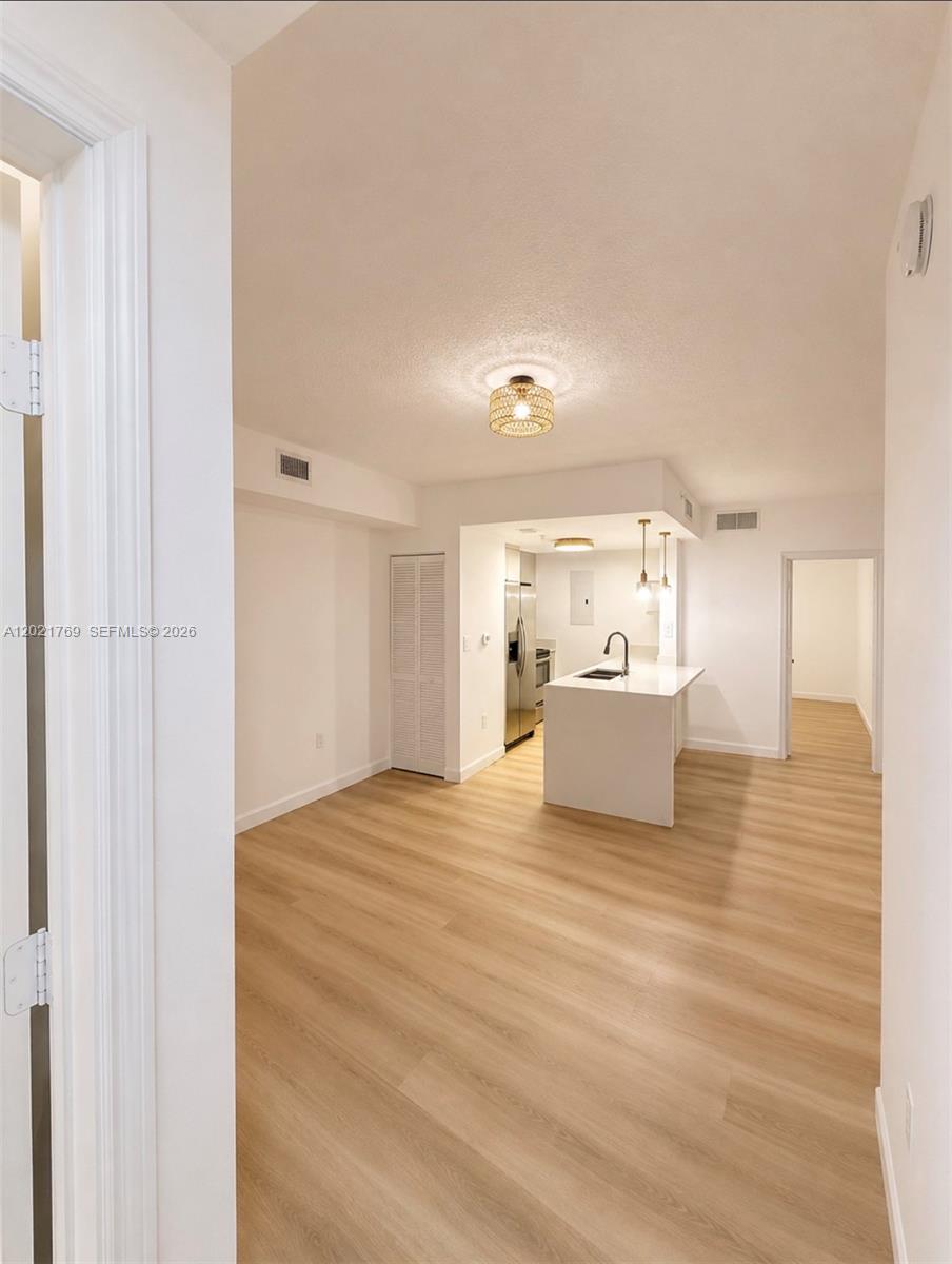 1800 BISCAYNE PLAZA CONDO - Residential