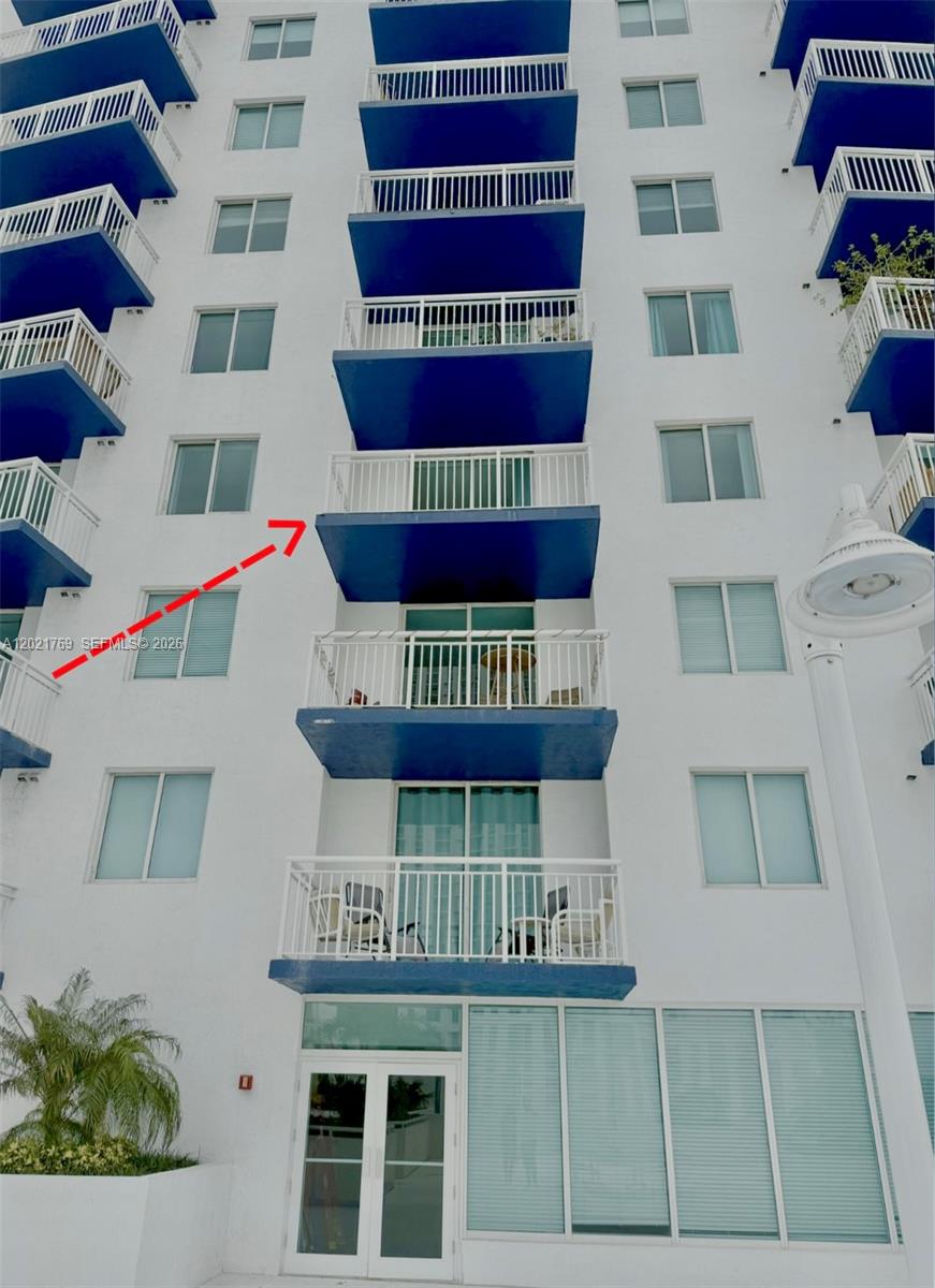 1800 BISCAYNE PLAZA CONDO - Residential