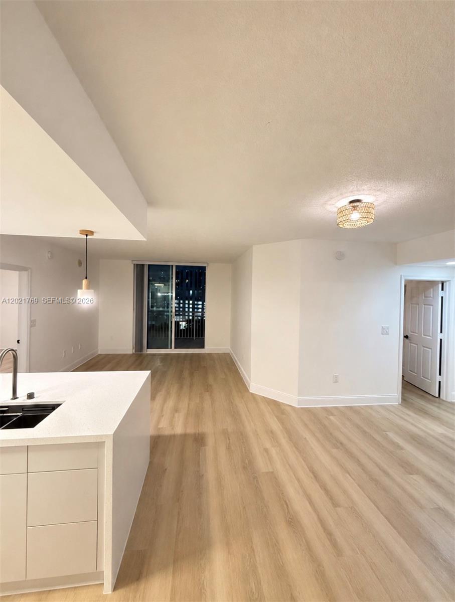1800 BISCAYNE PLAZA CONDO - Residential