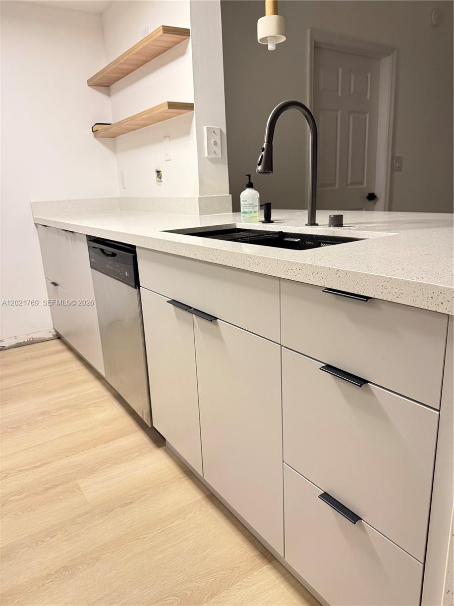 1800 BISCAYNE PLAZA CONDO - Residential