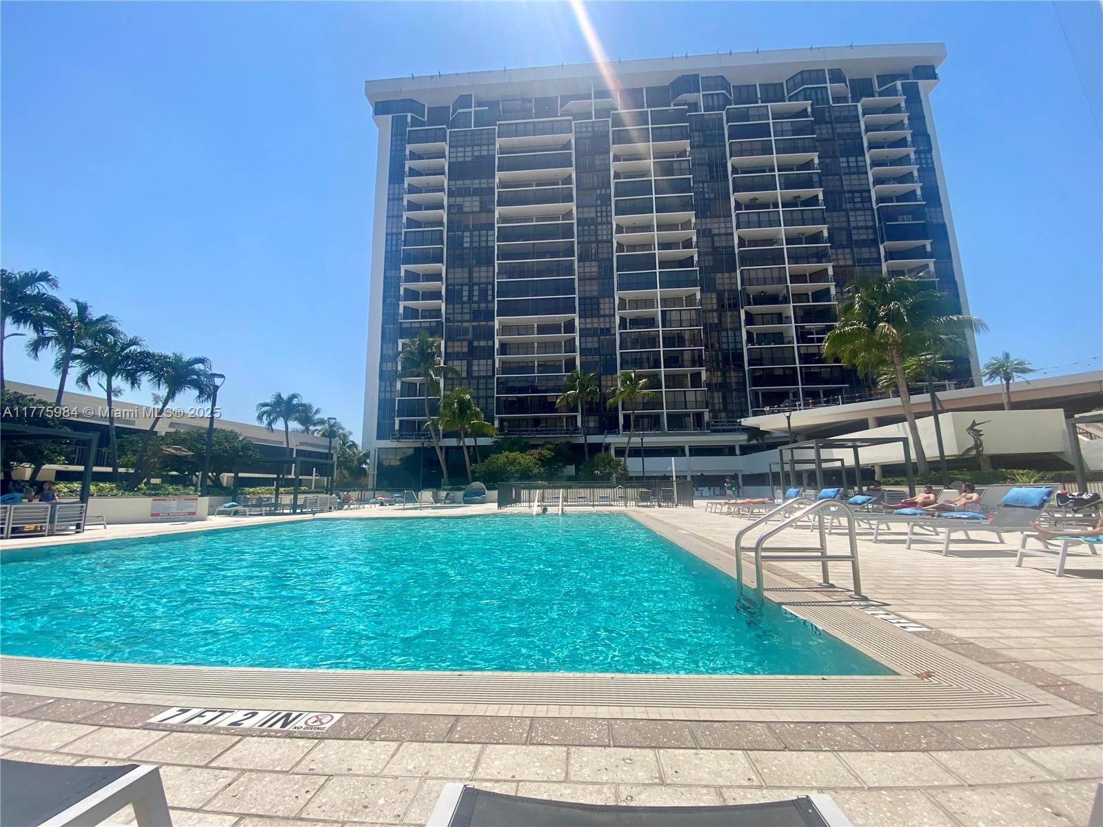 1925 Brickell Ave 1403