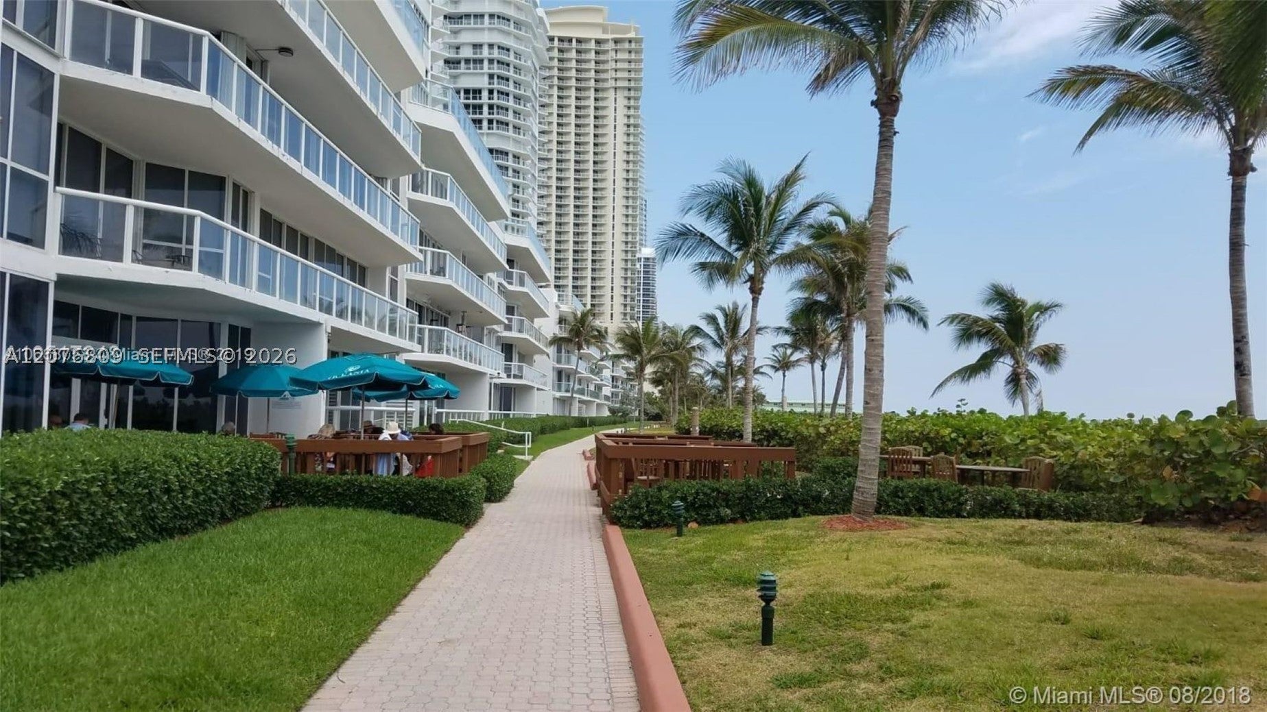 16485 Collins Ave 1131