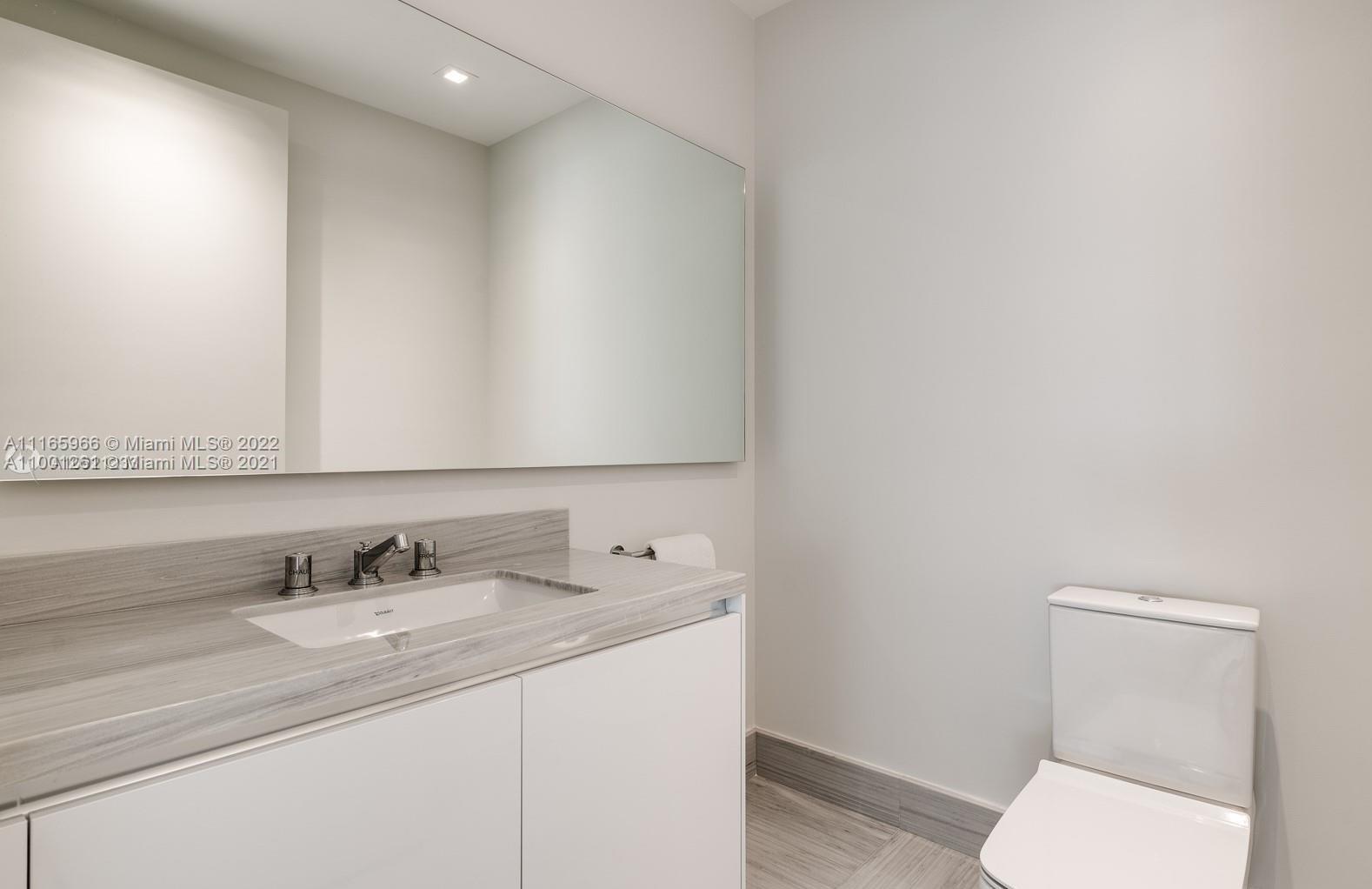 JADE SIGNATURE CONDO - Residential