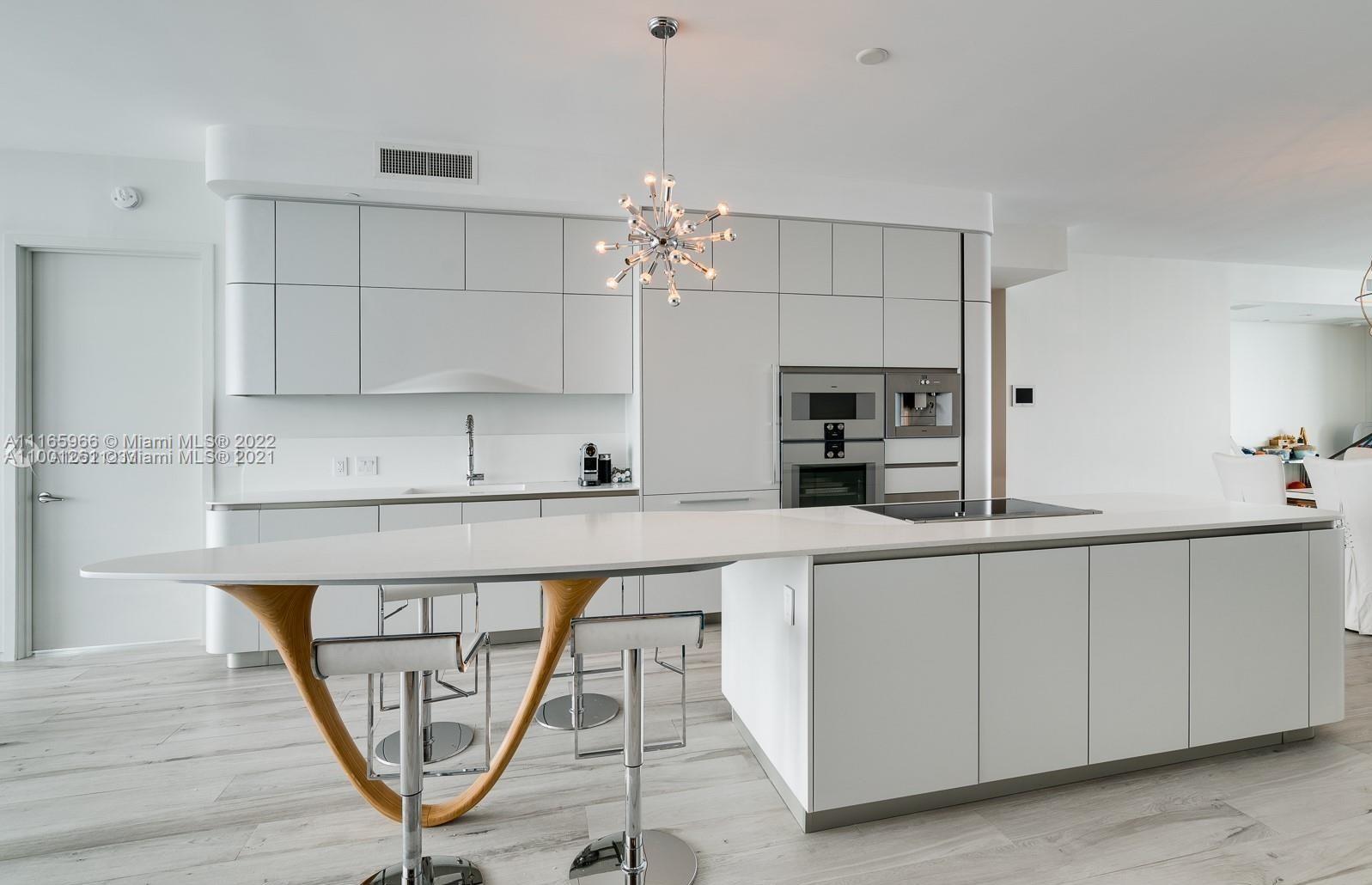 JADE SIGNATURE CONDO - Residential