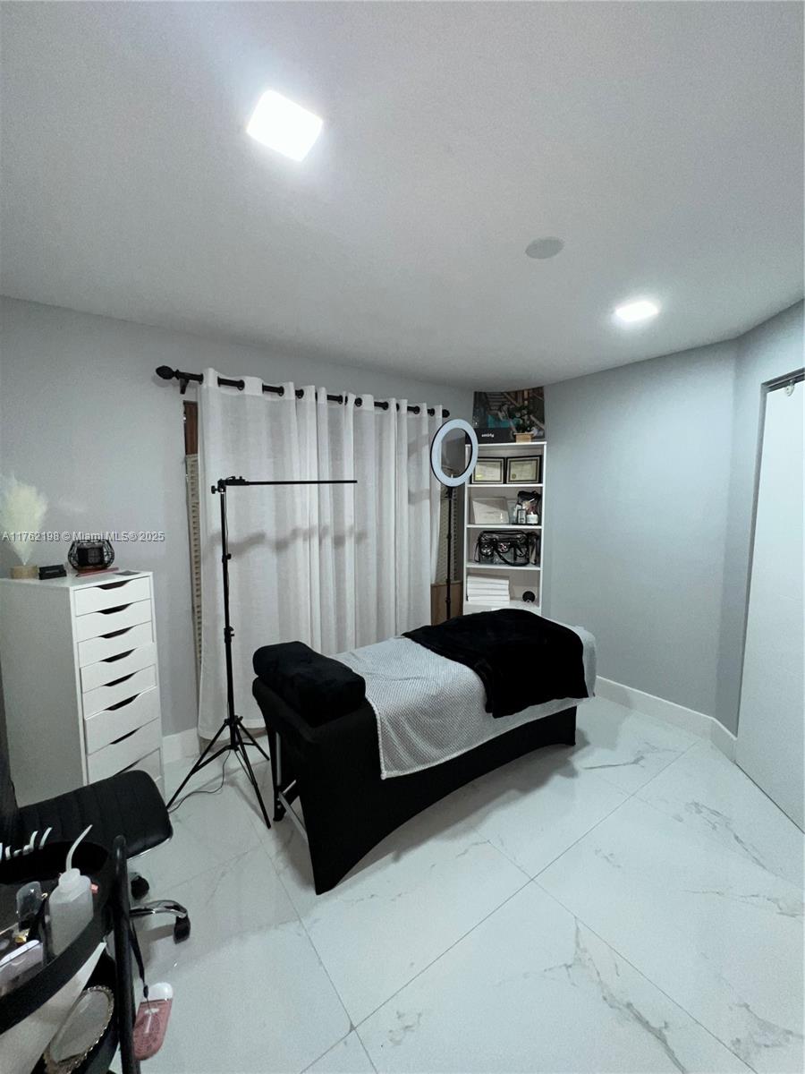KASALTA VILLAS CONDO - Residential