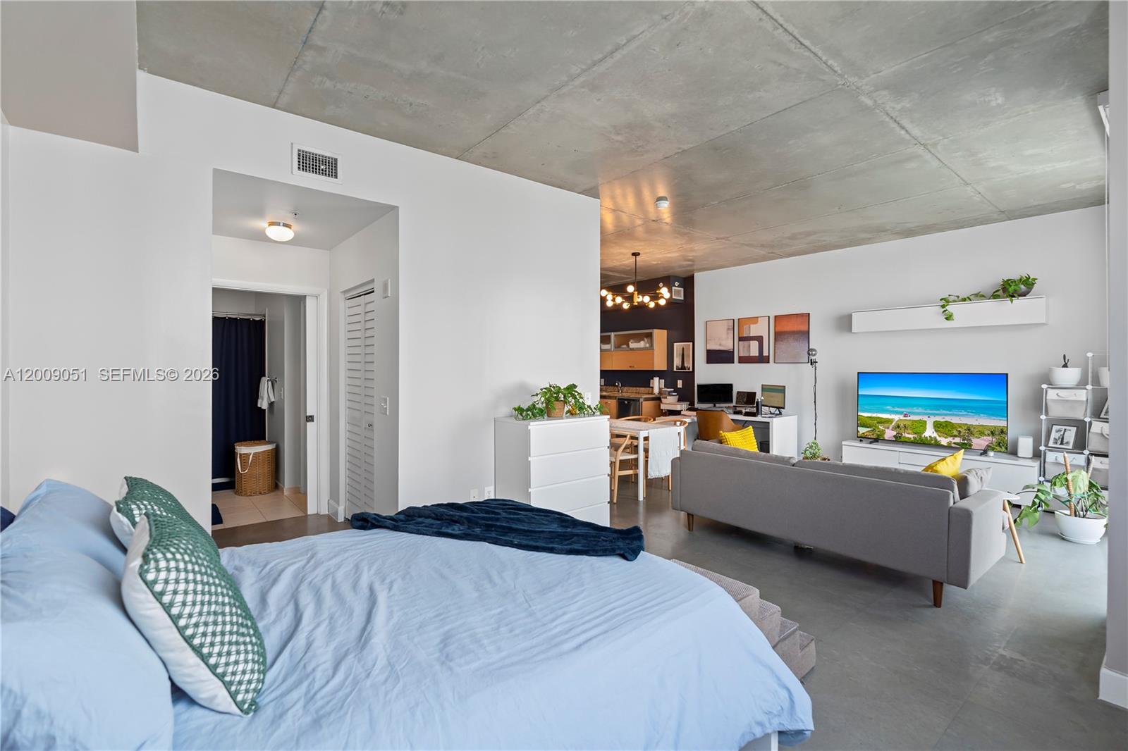 UPTOWN LOFTS CONDO - Residential