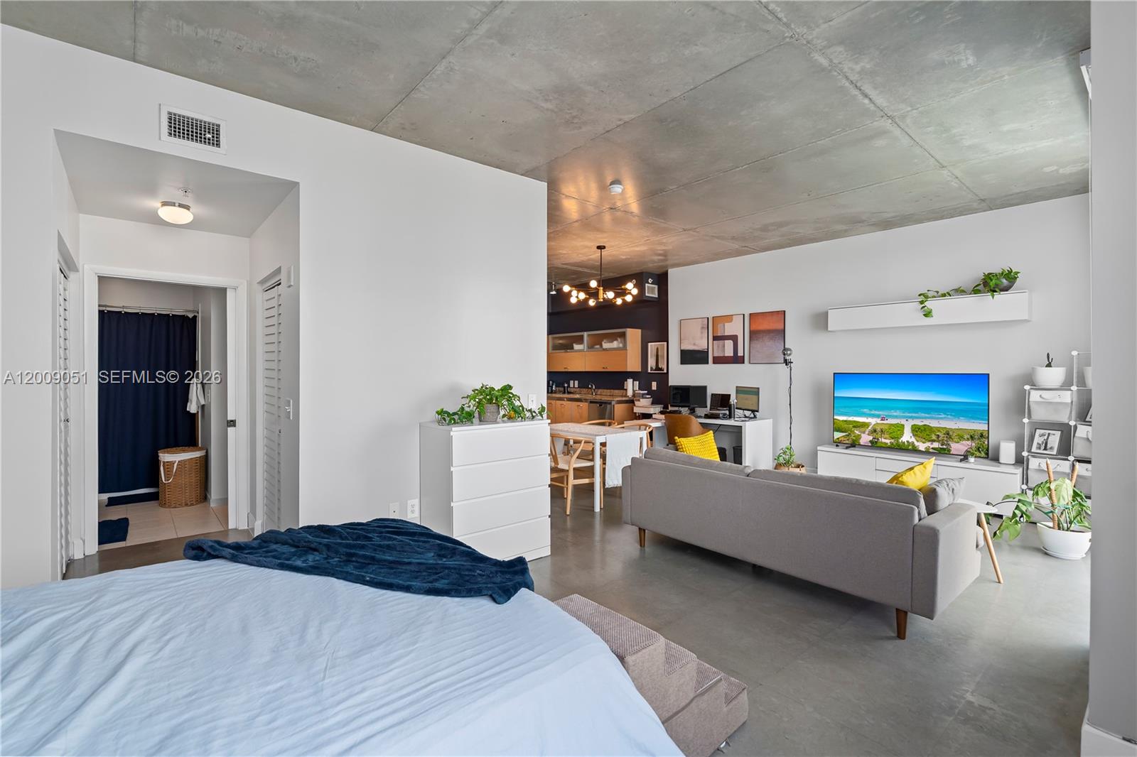 UPTOWN LOFTS CONDO - Residential