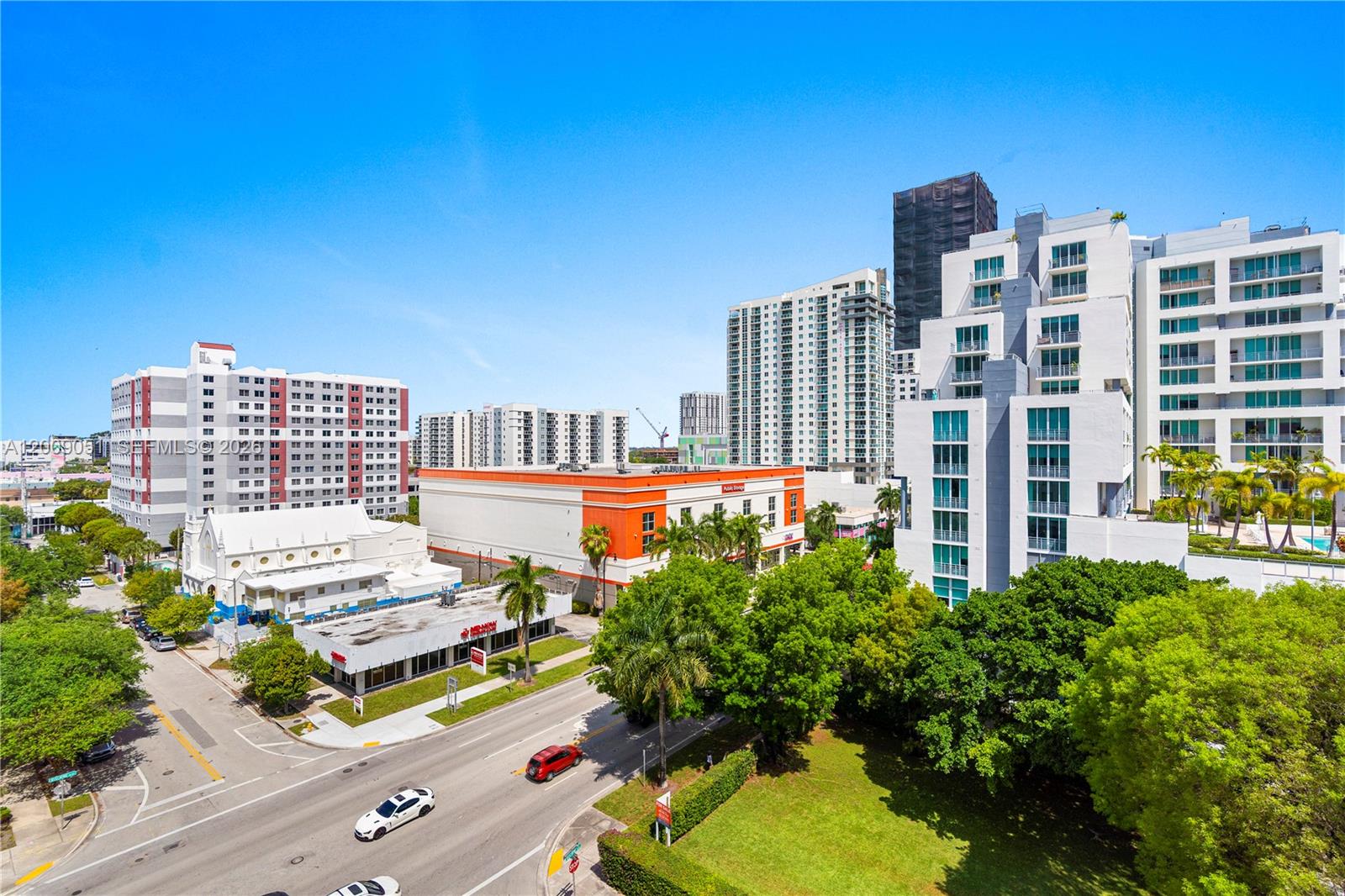 UPTOWN LOFTS CONDO - Residential