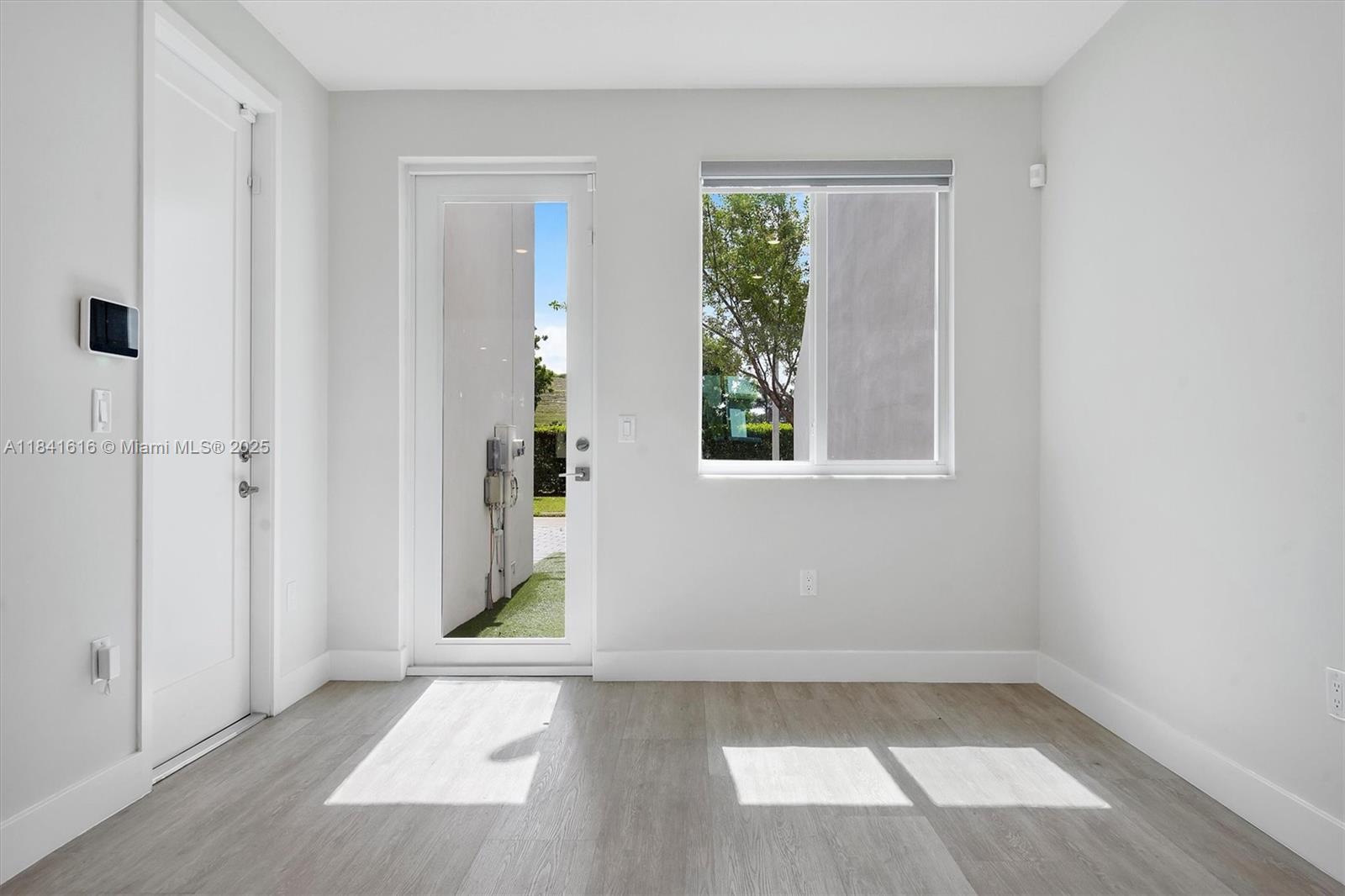 LANDMARK AT DORAL CENTRAL - Residential