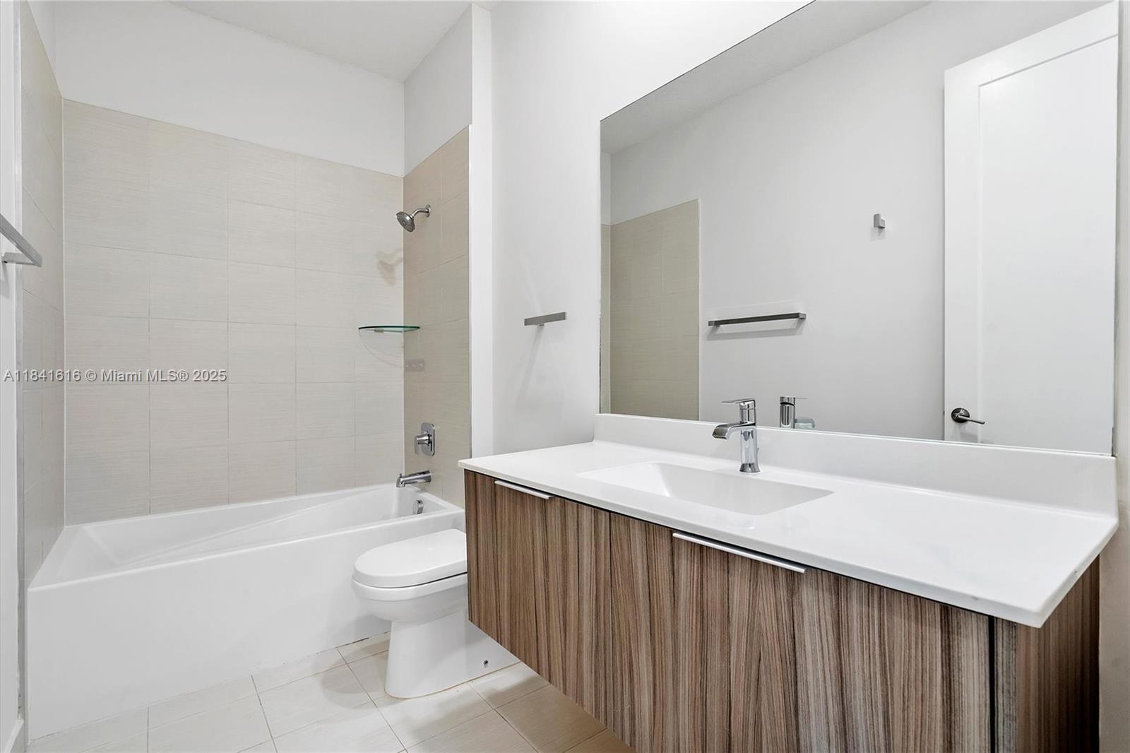 LANDMARK AT DORAL CENTRAL - Residential