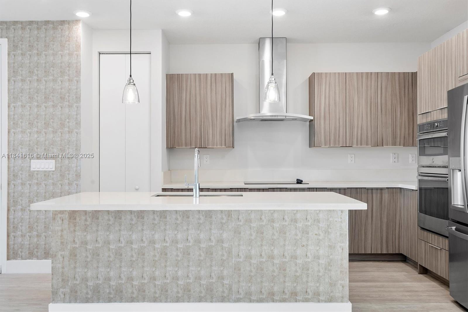 LANDMARK AT DORAL CENTRAL - Residential