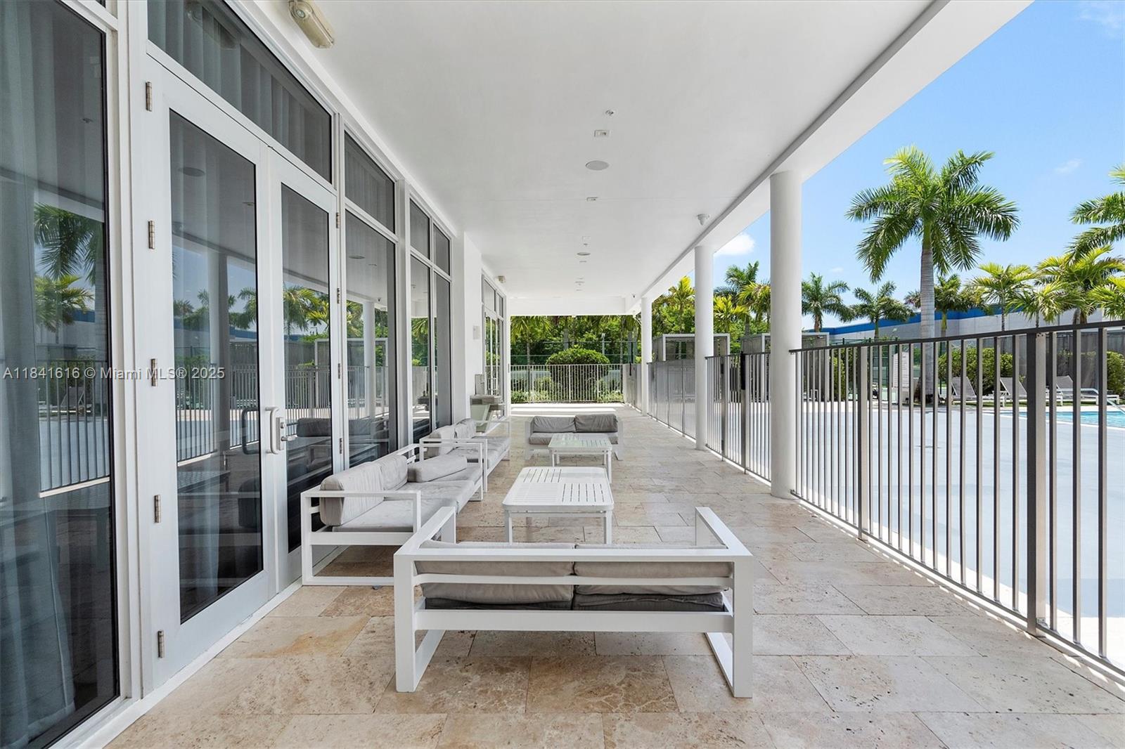 LANDMARK AT DORAL CENTRAL - Residential