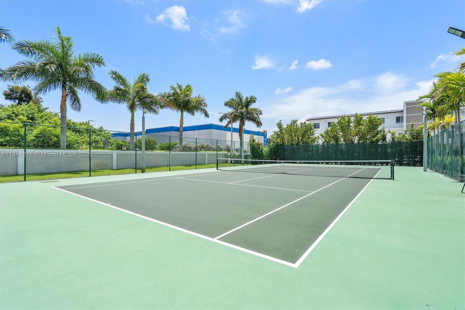 LANDMARK AT DORAL CENTRAL - Residential