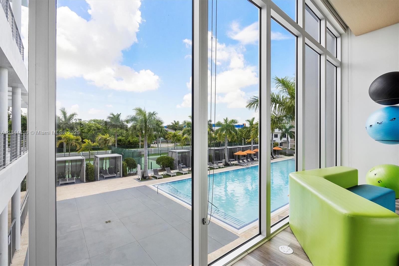 LANDMARK AT DORAL CENTRAL - Residential