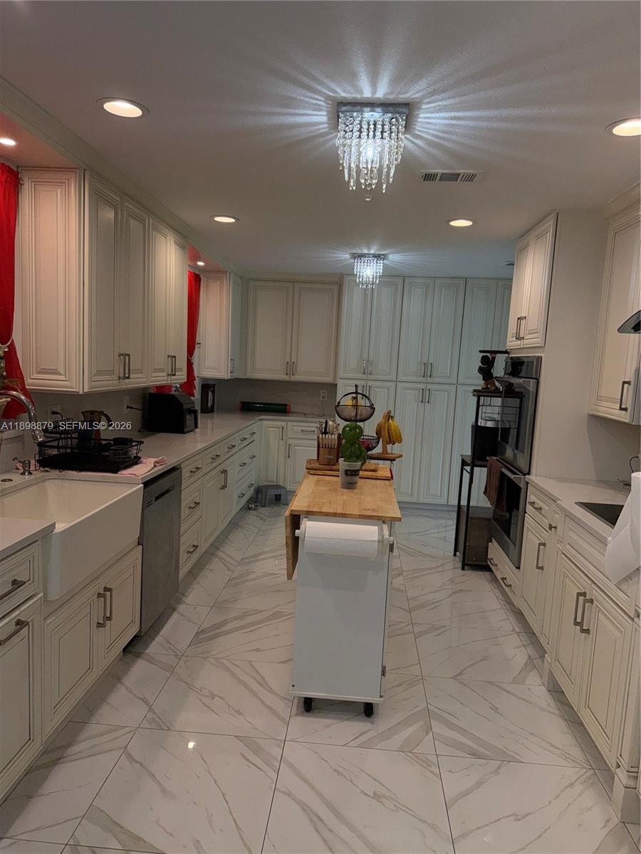 HAWTHORN - Residential