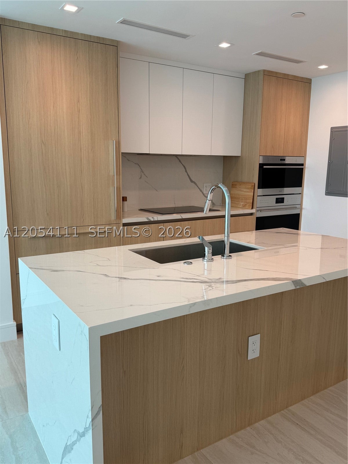 2411 Laguna Cir 910
