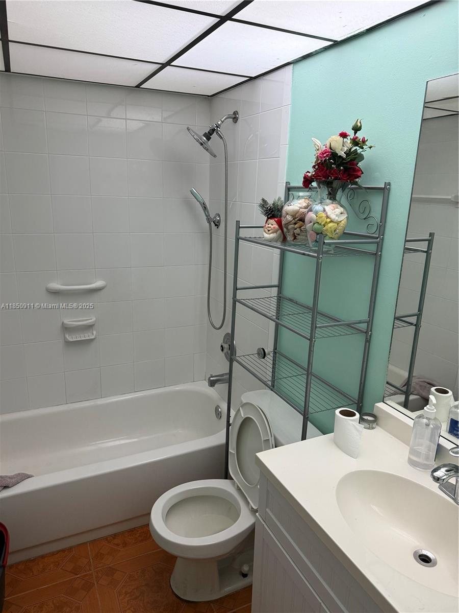 CYPRESS CHASE CONDO NO 6 - Residential Lease