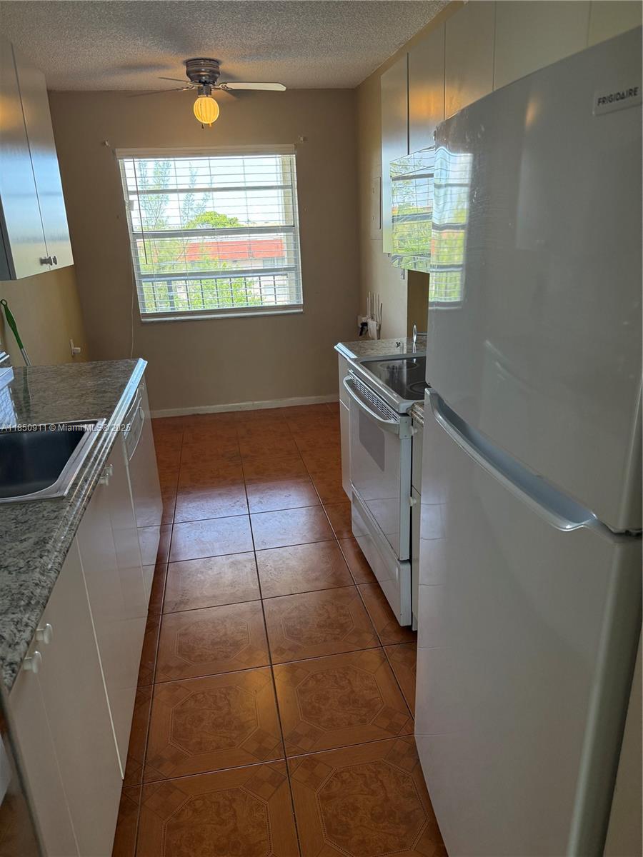 CYPRESS CHASE CONDO NO 6 - Residential Lease