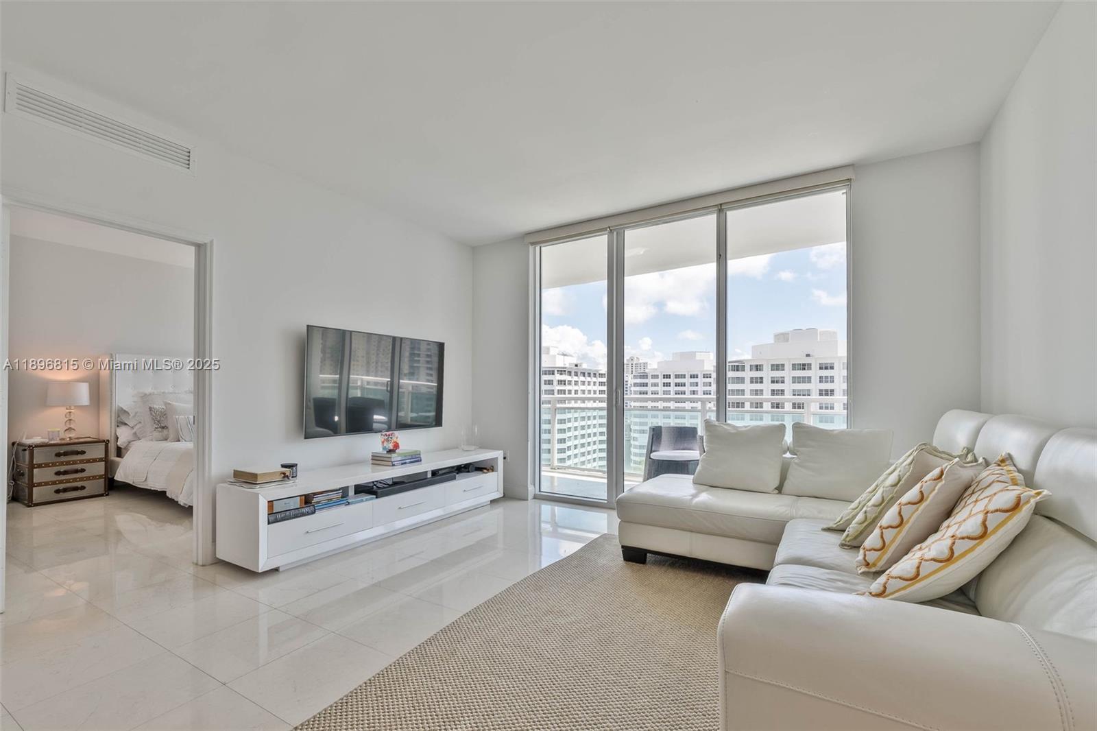 951 Brickell Ave 1606